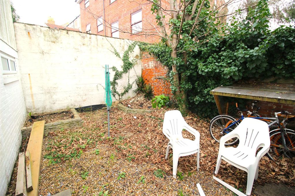 Property photo 3 of 6 Img_0845.Jpg