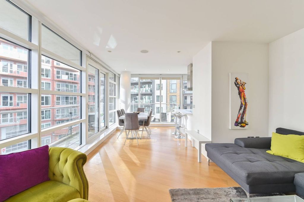 Property photo 2 of 10