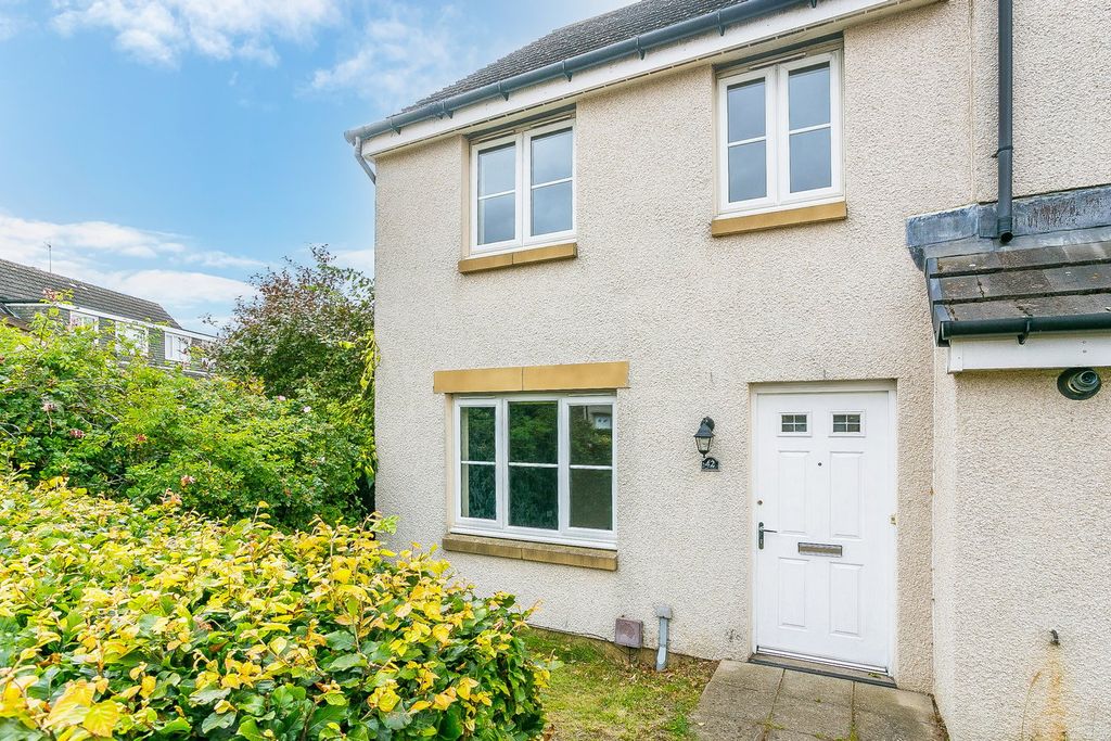 Property photo 1 of 25