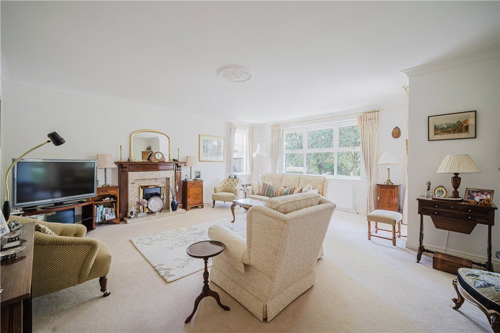 Property photo 2 of 13 Sitting Room