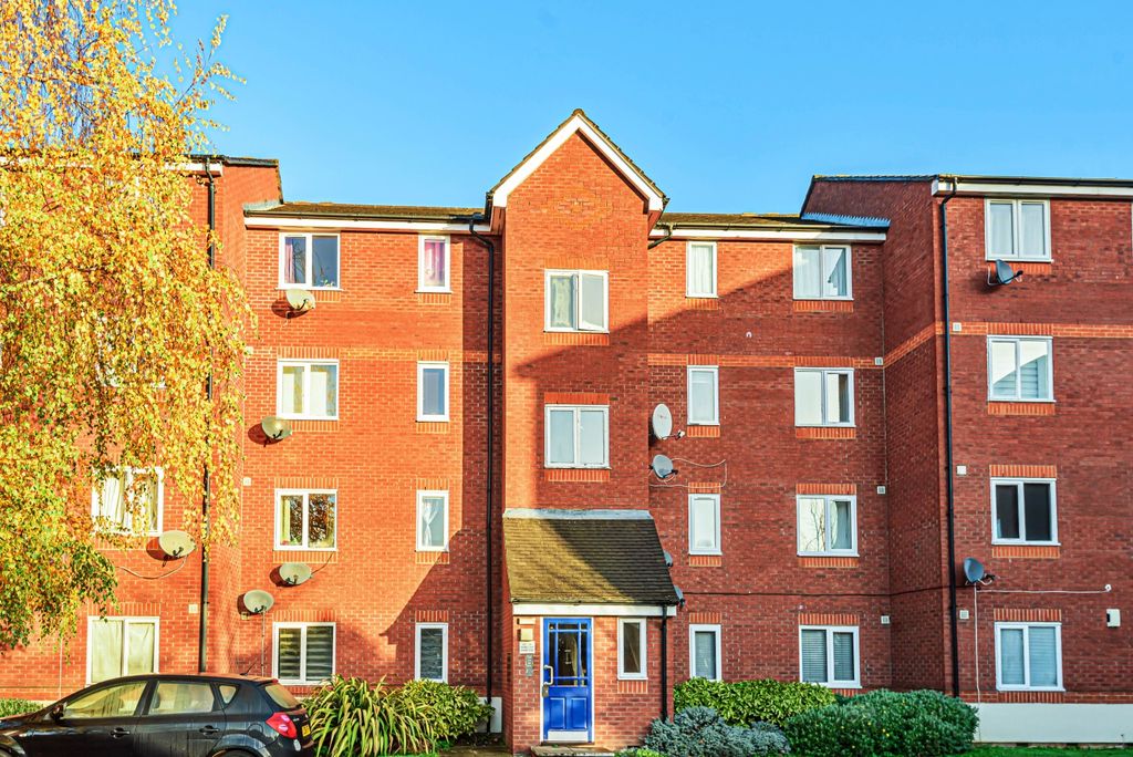 Property photo 1 of 8 External