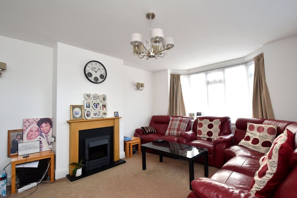 Property photo 3 of 10 Picture No. 13