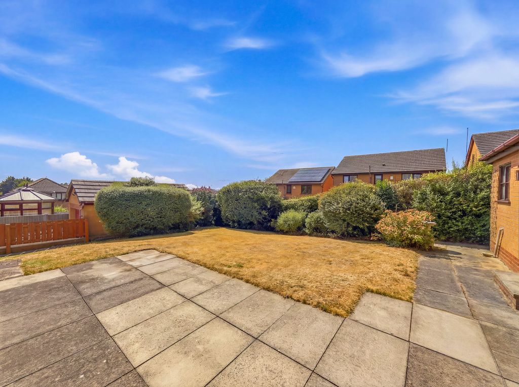Property photo 3 of 16