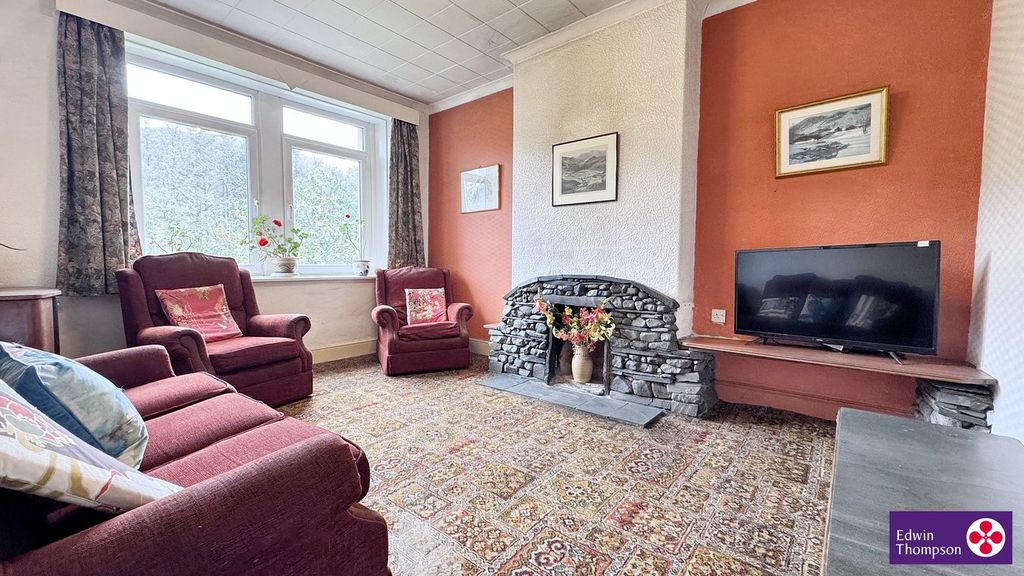 Property photo 2 of 26
