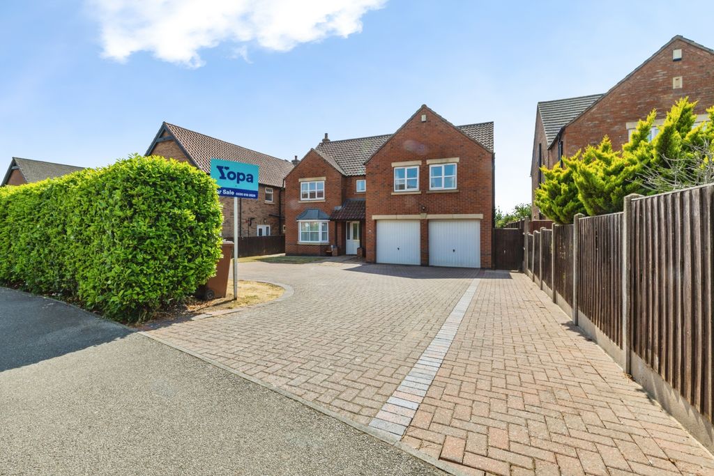 Property photo 1 of 25 2026-07-29-35Blackfriarsroad049