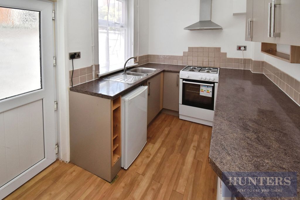 Property photo 3 of 9 Pbox-Img.Jpg