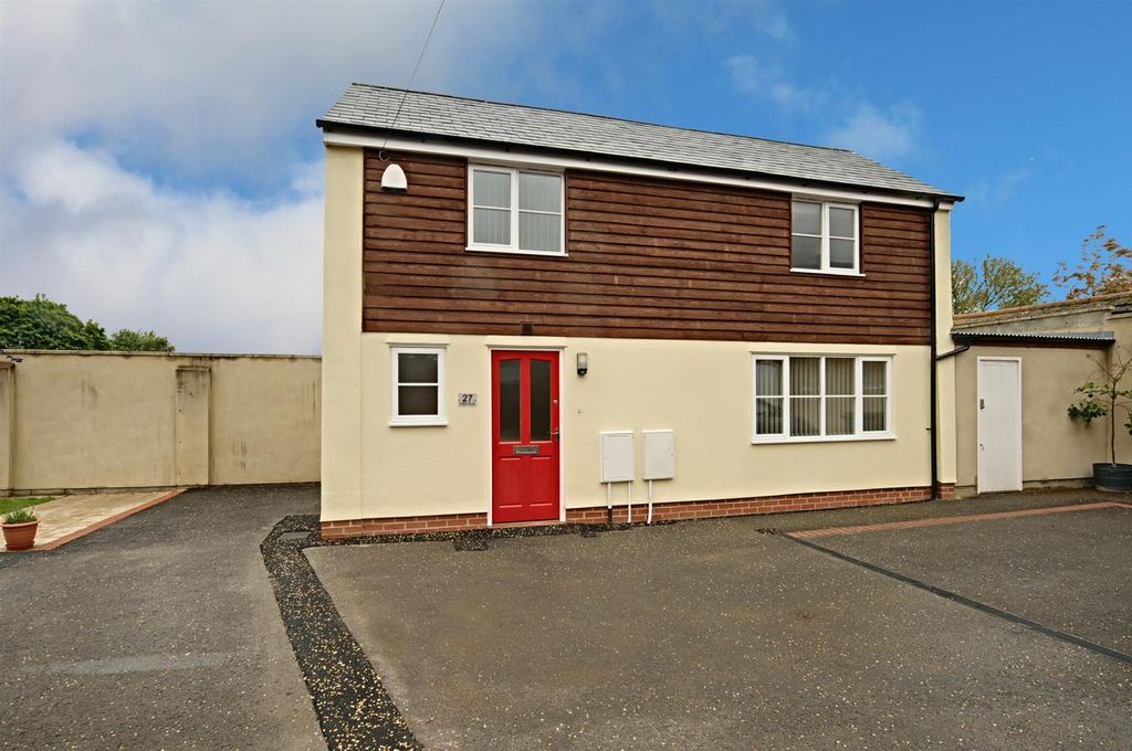 Property photo 1 of 6