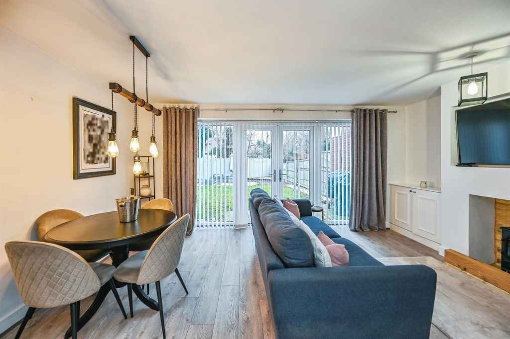 Property photo 3 of 13