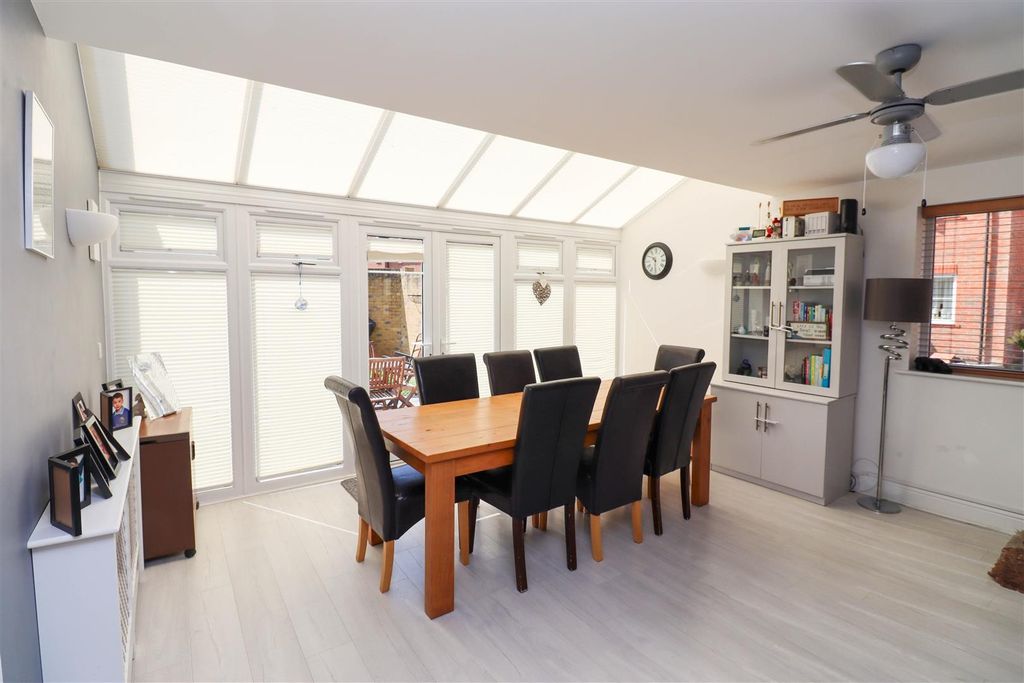 Property photo 3 of 26 Lounge/Dining Room/ Conservatory