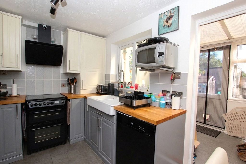 Property photo 3 of 10 Picture No. 04