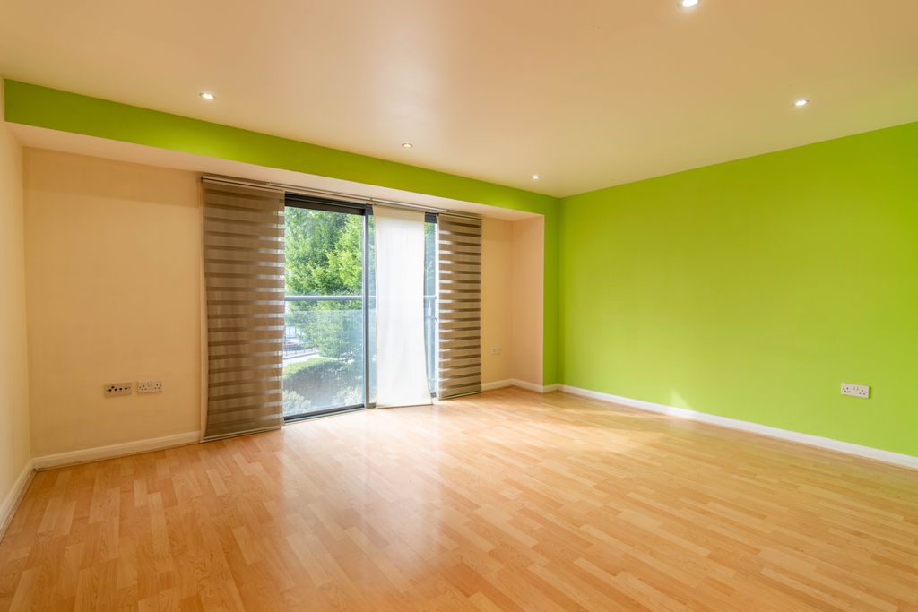 Property photo 2 of 7 Gallery