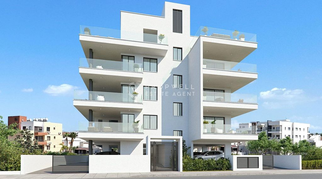 Property photo 1 of 3