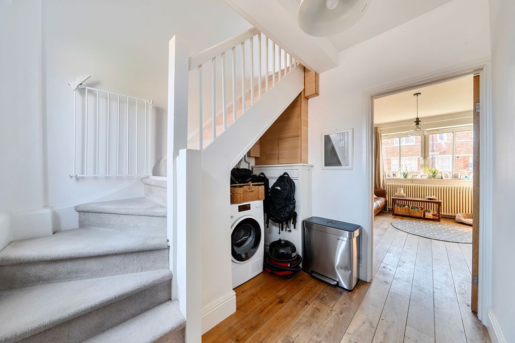 Property photo 3 of 18