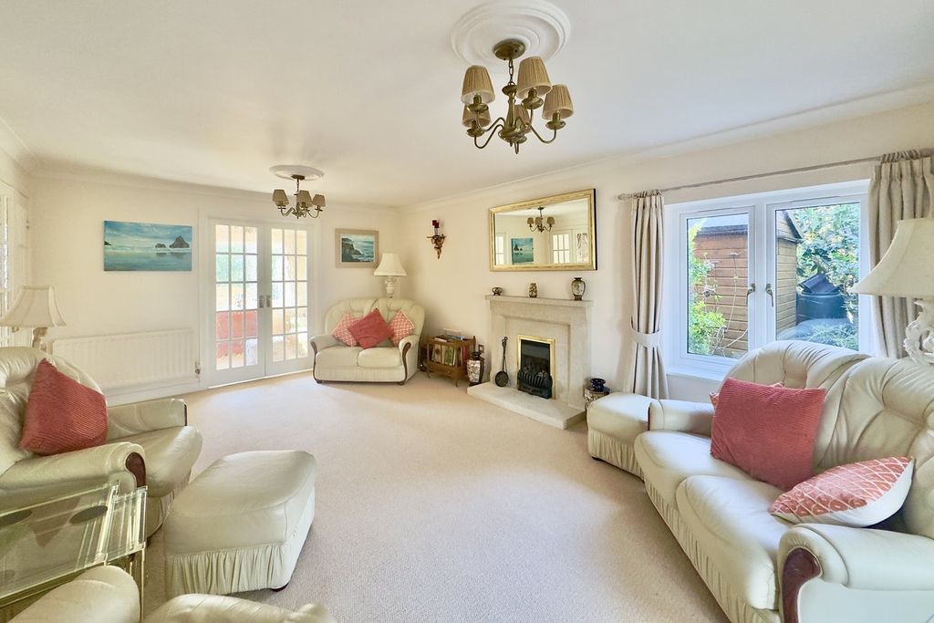 Property photo 3 of 22