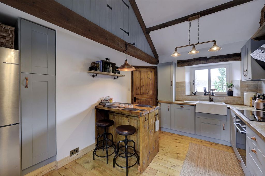 Property photo 3 of 24 Kitchen Diner