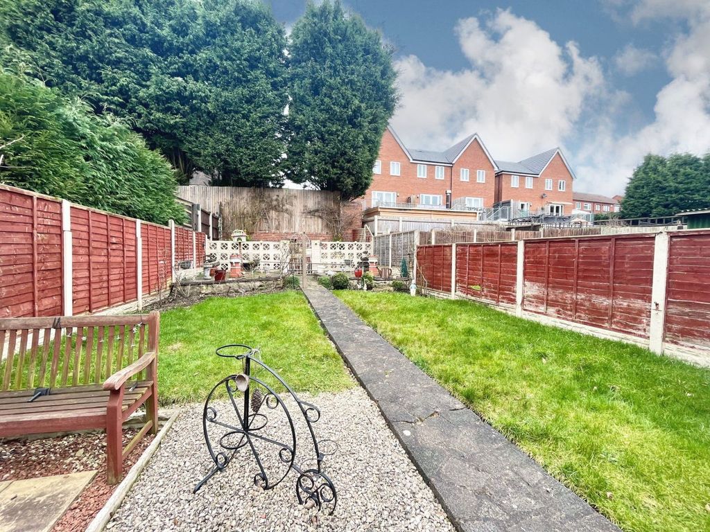 Property photo 2 of 16