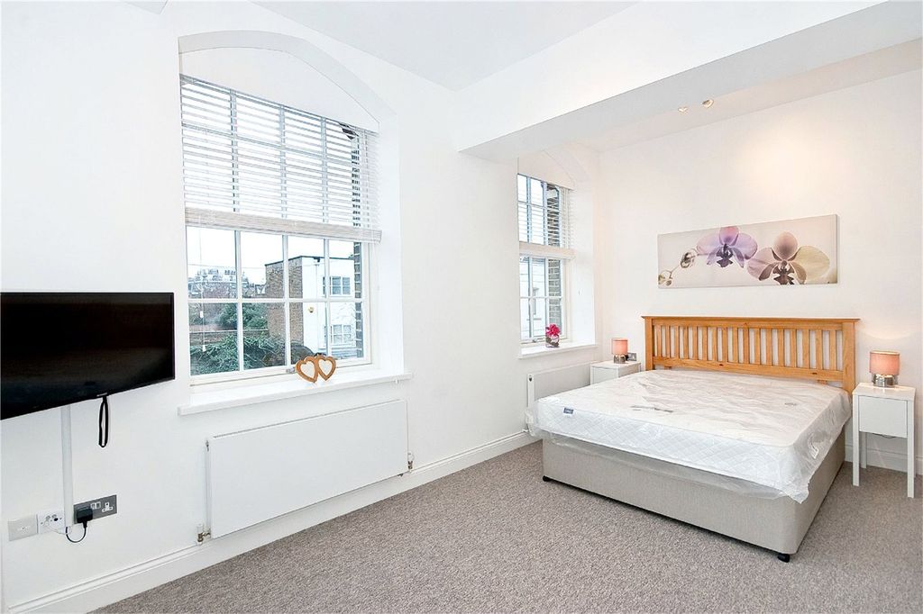 Property photo 3 of 7 Picture 3