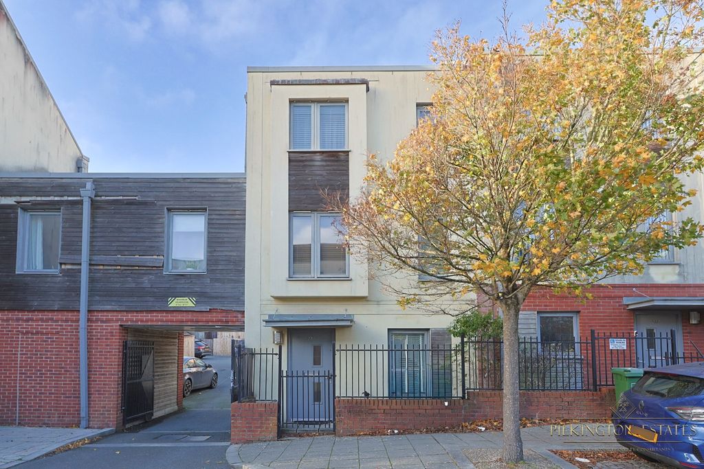 Property photo 1 of 18 4638560