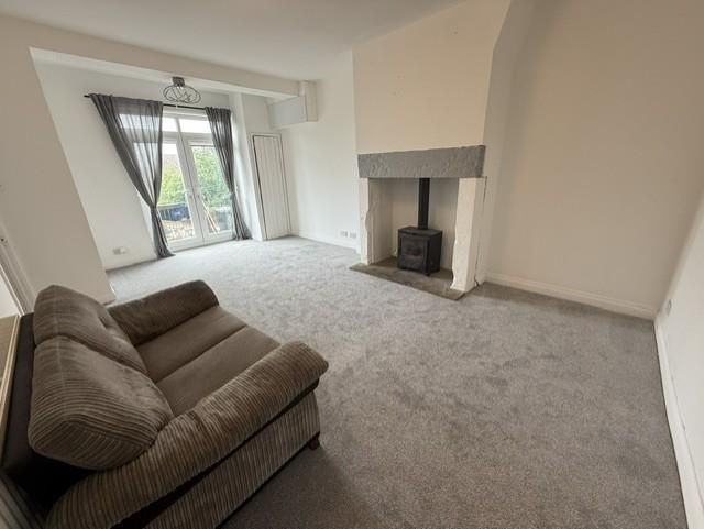 Property photo 3 of 9 Lounge
