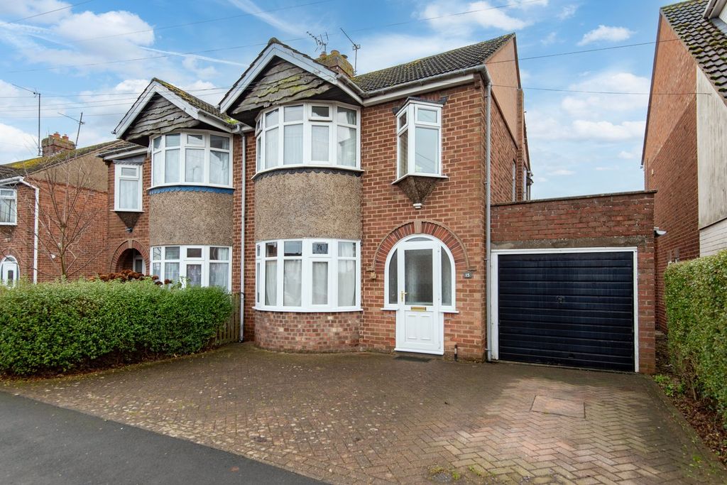 Property photo 1 of 13