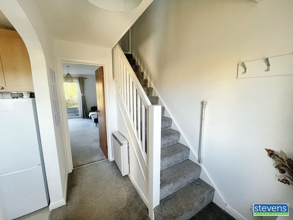 Property photo 3 of 14 Image00002