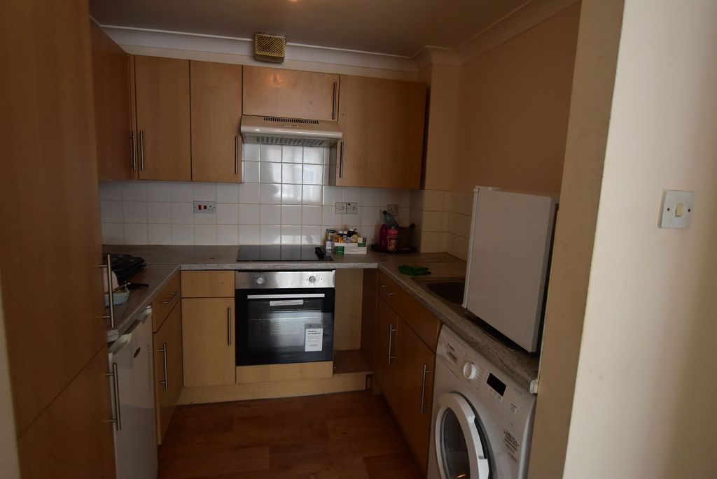 Property photo 3 of 6