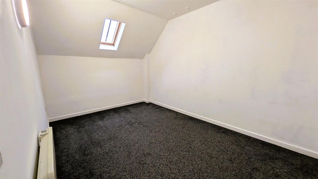 Property photo 3 of 8 Pxl_20251217_133208306.Jpg