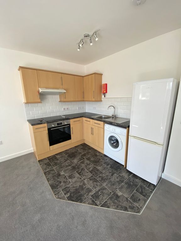 Property photo 3 of 6