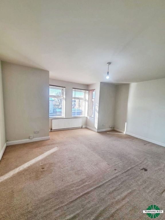 Property photo 2 of 7 Pbox-Img.Jpg