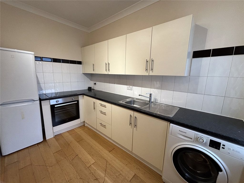 Property photo 2 of 10 Picture No. 01