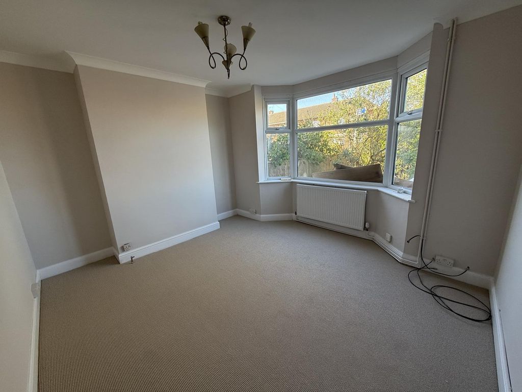 Property photo 2 of 11 Gallery