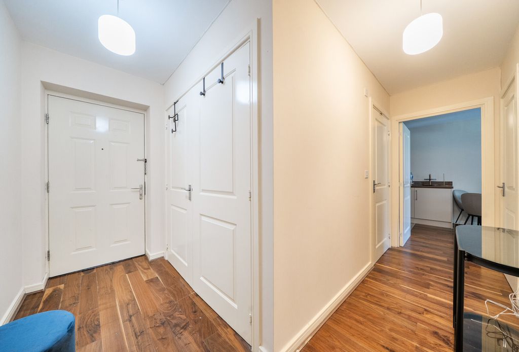 Property photo 3 of 15 1467698-7-6A11878...