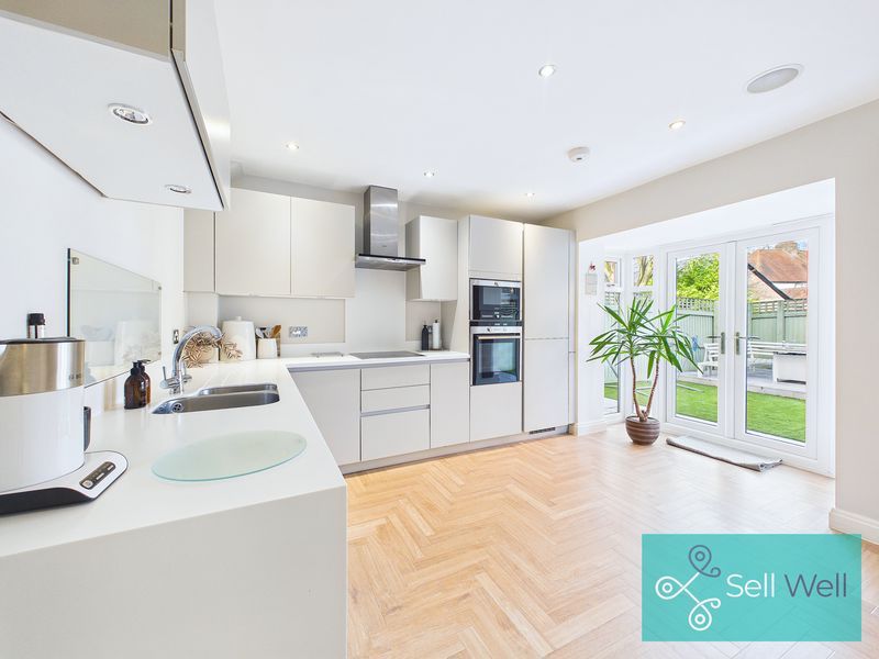 Property photo 2 of 31 Kitchen/Diner