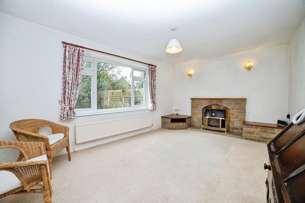 Property photo 2 of 17 Photo