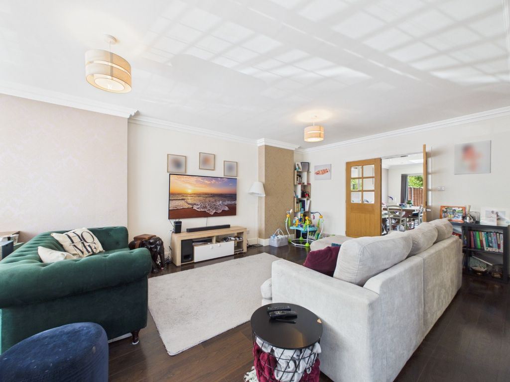 Property photo 3 of 24 5163223