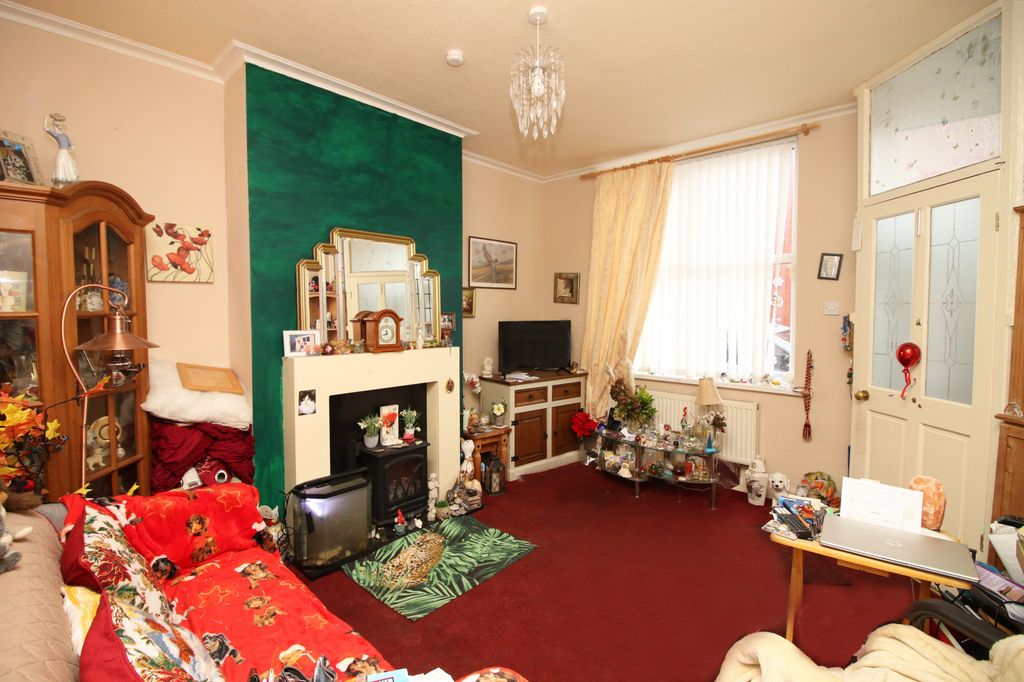 Property photo 2 of 10