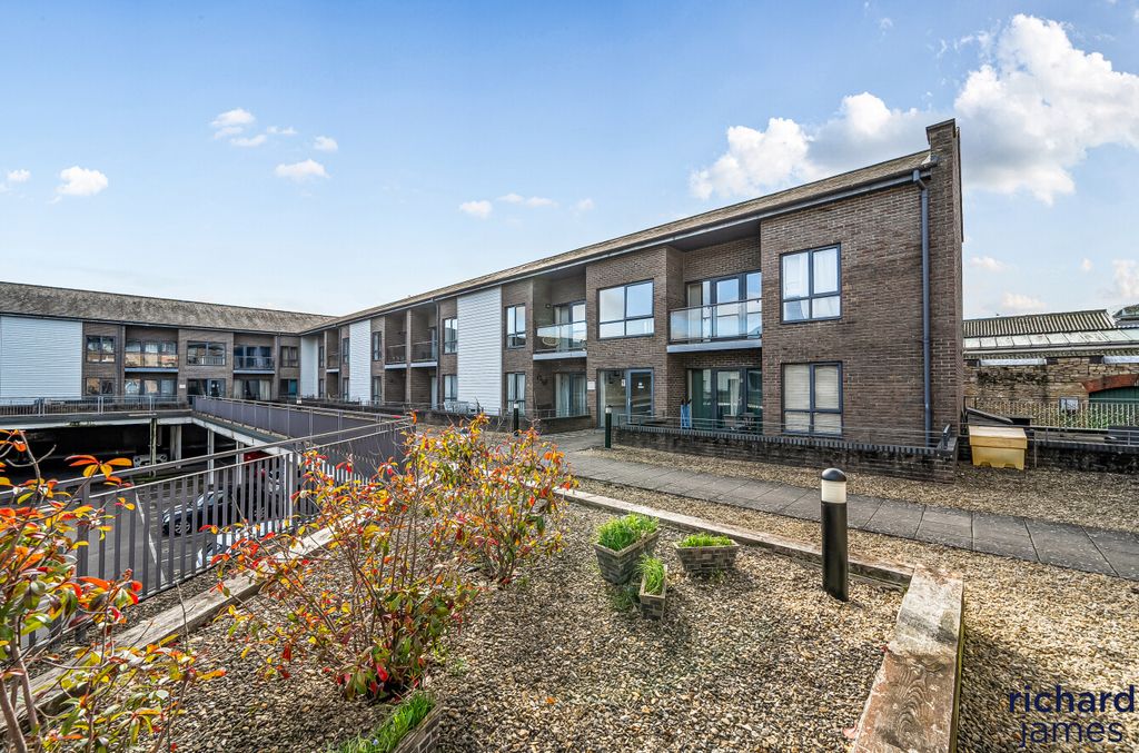 Property photo 1 of 12 8513A004A31B4Ff3A6866De585B712d5