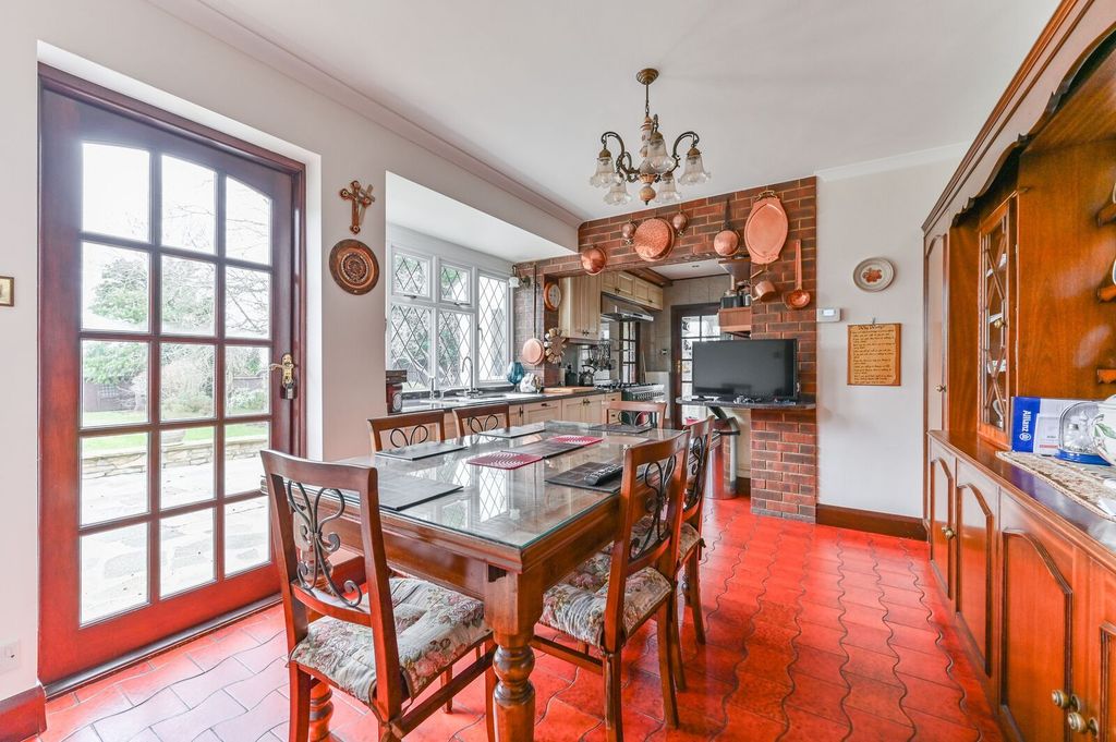 Additional image 6 of 5 bed detached house for saleGrimwade Avenue, Lloyd Park, Croydon CR0