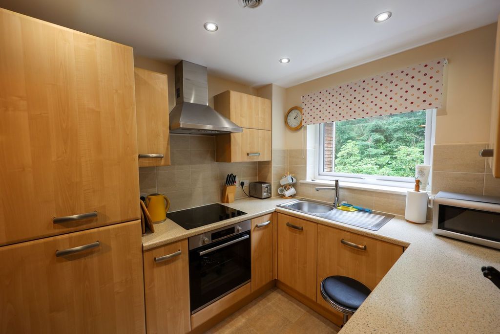 Property photo 3 of 13