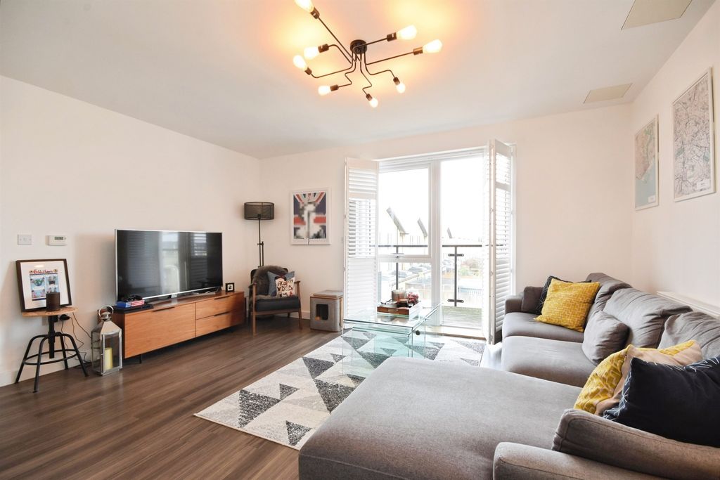 Property photo 2 of 15