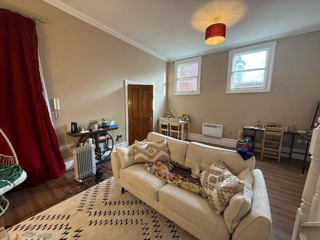 Property photo 2 of 11 Img_8944