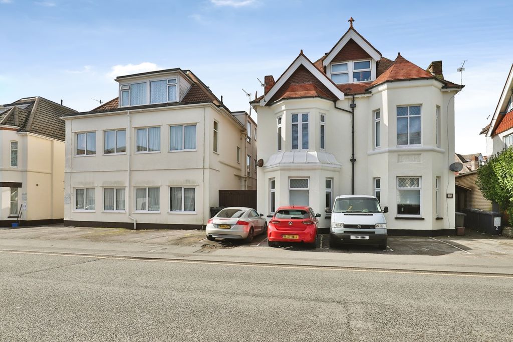 Property photo 1 of 20 Pbox-Img.Jpg