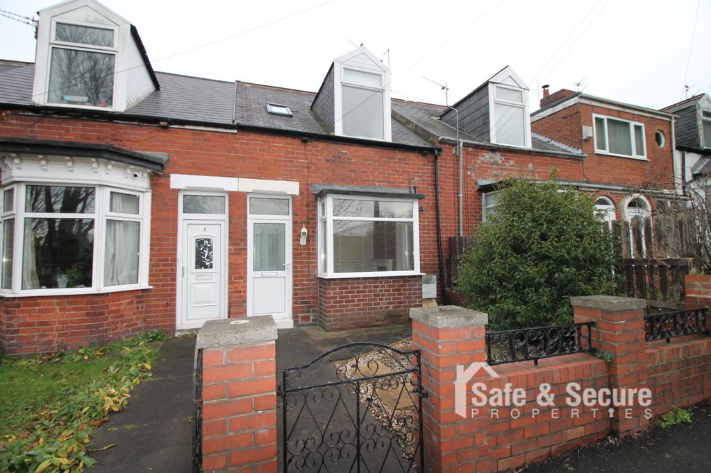 Property photo 1 of 14 External