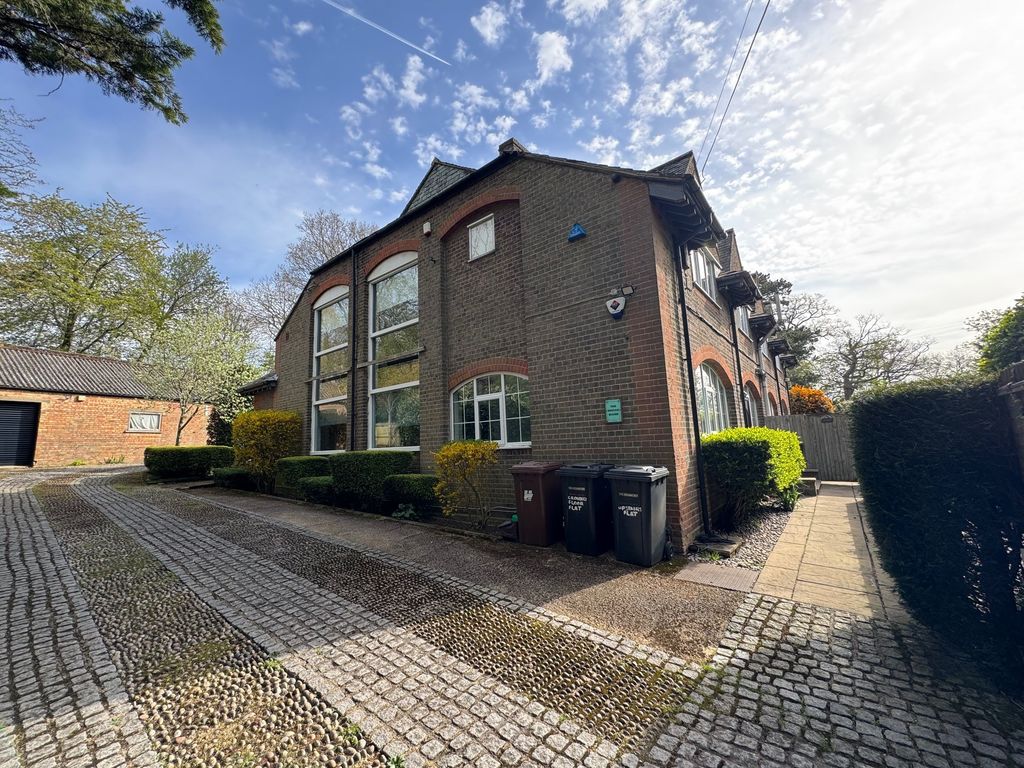 Property photo 2 of 30