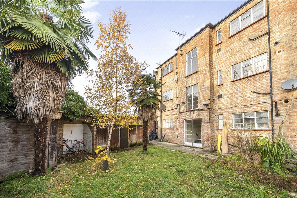 Property photo 1 of 15 External
