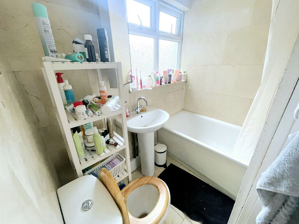 Property photo 3 of 11 Photo 3