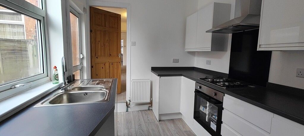 Property photo 3 of 10 108 Lettings