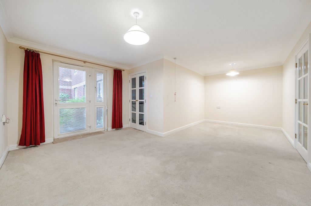 Property photo 2 of 10 1332226-1-68890E6...