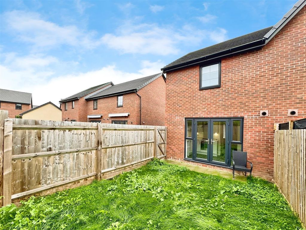 Property photo 2 of 12 Outside