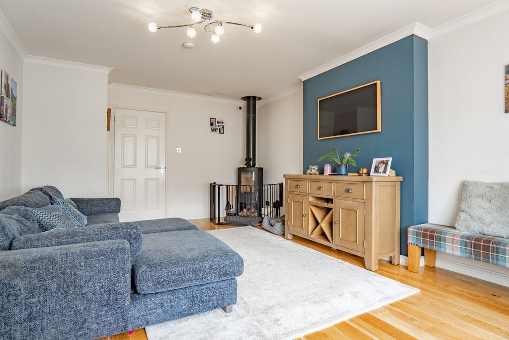 Property photo 2 of 44